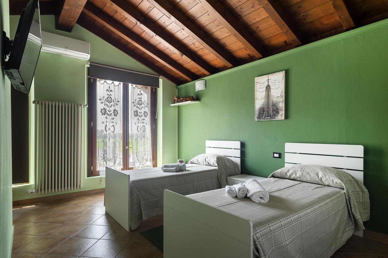 Отель I Colori Della Vita Bagnolo Cremasco Экстерьер фото